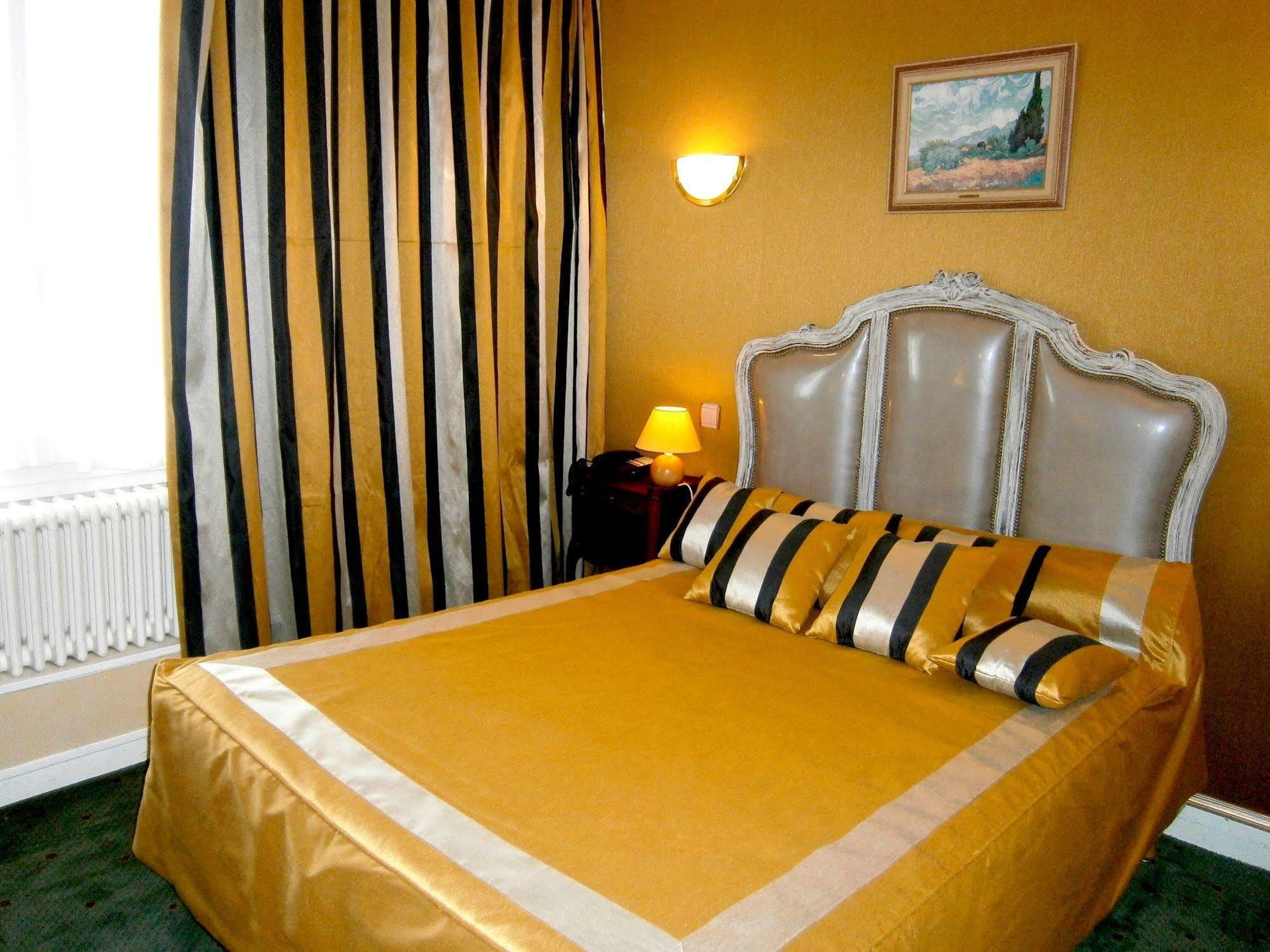 Hostellerie Du Grand Sully Экстерьер фото